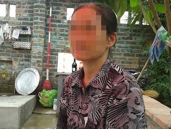 Chị Phạm Thị Nghiết, 37 năm bị chồng bạo hành.