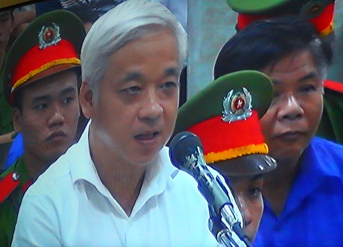 Bau Kien xin doc don keu oan tai toa hinh anh