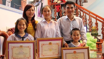 Vo chong tay khong ba lan bat toi pham hinh anh