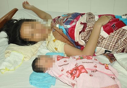 Nu sinh cap 2 sinh con muon tiep tuc duoc den truong hinh anh