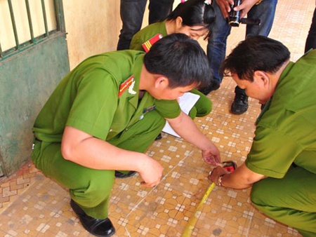 Giai ma cai chet bi an cua co gai trong dem hinh anh