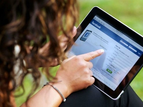 Lam quen qua Facebook, kieu nu mat tram trieu hinh anh