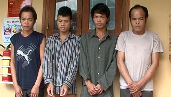 Nhóm đối tượng chuyên trộm trâu về xẻ thịt ăn.