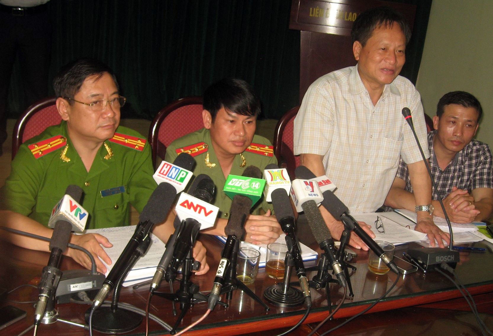 Hình ảnh tại cuộc họp báo.
