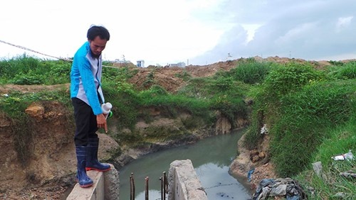 Xet xu ke hiep, giet co be bat oc roi nhet ong cong hinh anh