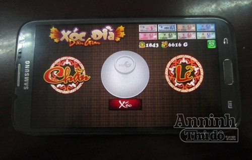 Chiếc điện thoại được Đinh Văn Bảo sử dụng làm dụng cụ đánh bạc.