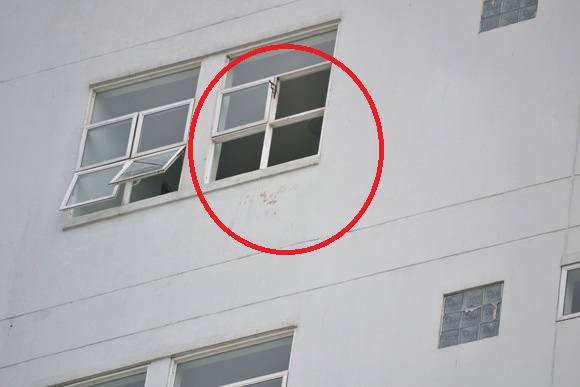 Nguoi dan ong ra dau thu roi can luoi, nhay lau tu tu hinh anh