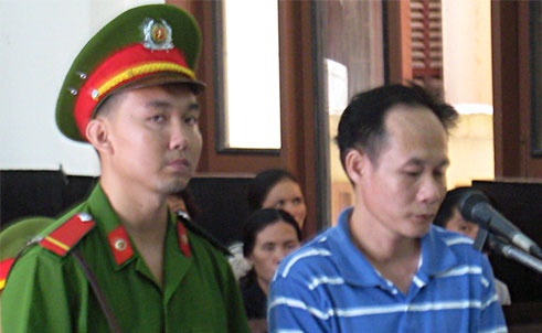 Huỳnh Văn Tấn tại phiên tòa.