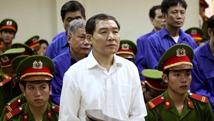 Xét xử vụ án tham nhũng Dương Chí Dũng năm 2014.