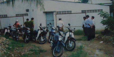 Hiện trường phía ngoài nơi nạn nhân thuê trọ.