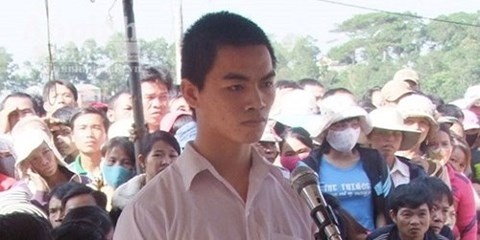 'Ep' nguoi yeu phai cuoi, thieu nu mat mang hinh anh