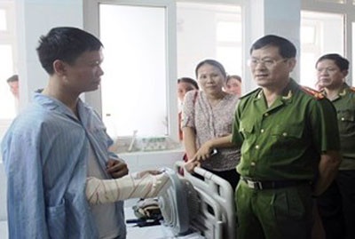 Bi dam trong thuong, thieu ta cong an van tom gon toi pham hinh anh