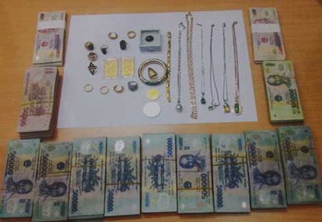 Tang vật vụ mất trộm tại nhà ông Trần Văn Hóa.