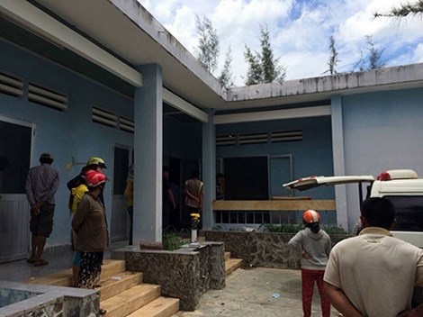 Thi thể Giang được đưa vào Bệnh viện Hàm Tân để giám định tử thi.