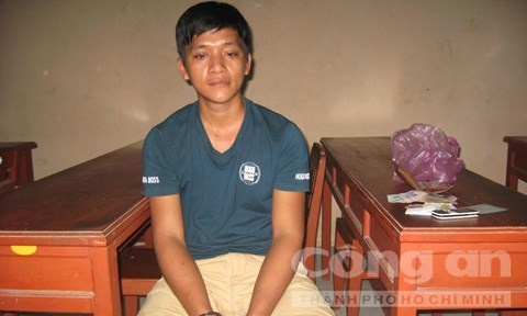 Bat duoc nghi pham giet nguoi bo trong bao tai hinh anh