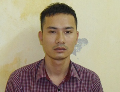 Ga trai lua tinh 3 co gai de lay xe tay ga hinh anh