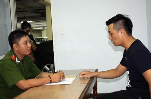 Trần Hồng Hiếu tại cơ quan điều tra.