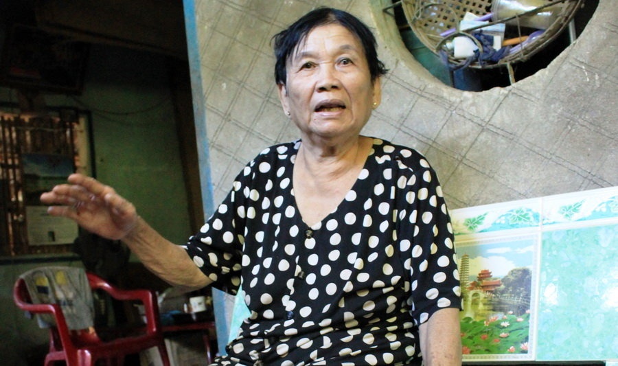 Bà Ngàn thuật lại chuyện oan ức năm xưa.