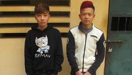 Sat hai ban gai sau nhung tin nhan la hinh anh