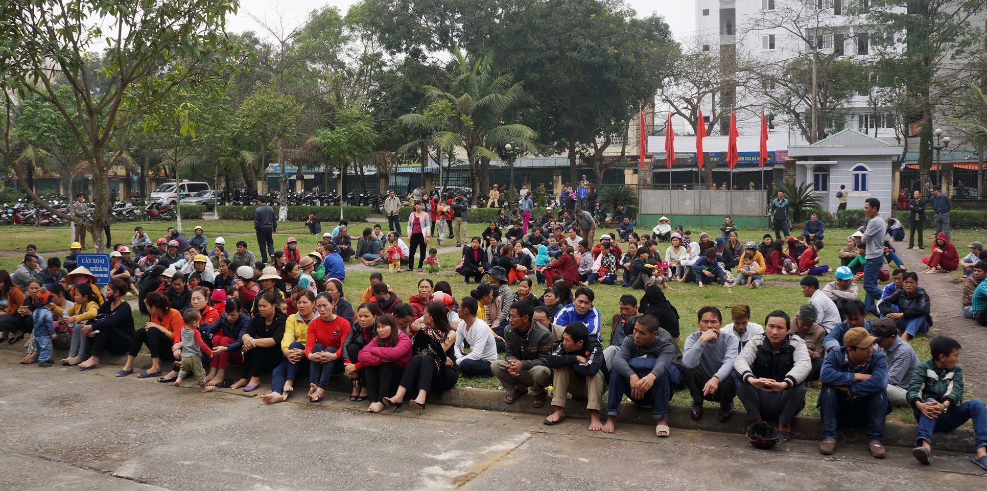 Ngư dân Sầm Sơn đòi bãi biển ảnh 8 Ngu dan Sam Son doi bai bien anh 8