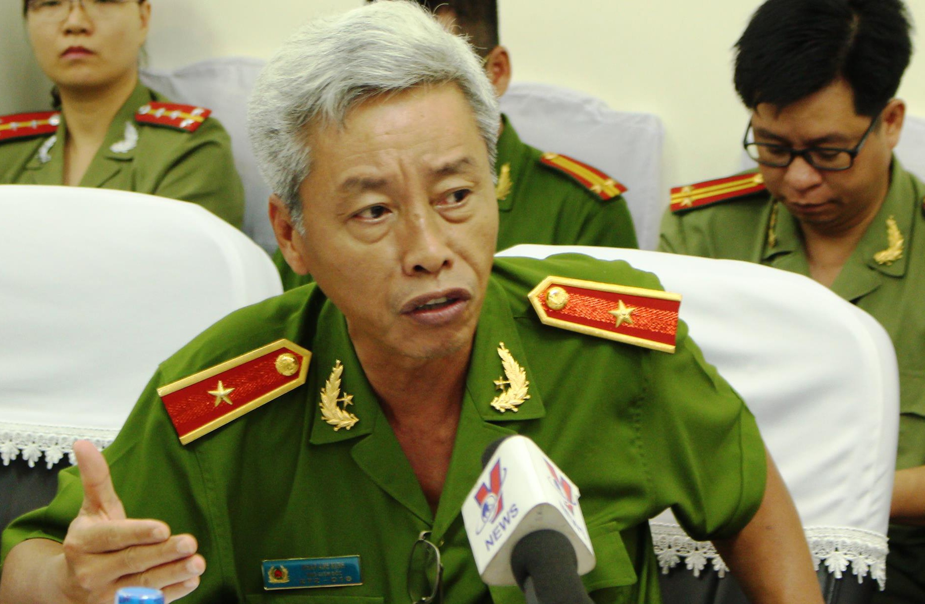 Khoi to chu quan ca phe o Sai Gon: 'Cong an qua nong voi' hinh anh