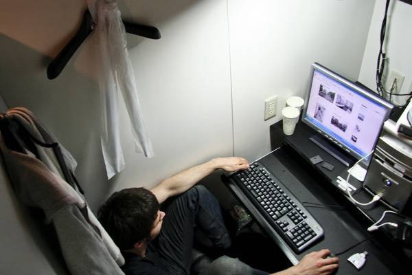 Lap web sex, 'cau' quang cao hinh anh