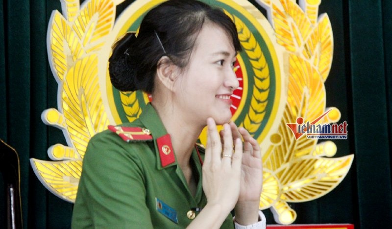 Nu cong an xinh dep ke chuyen triet pha 20 vu an ma tuy hinh anh