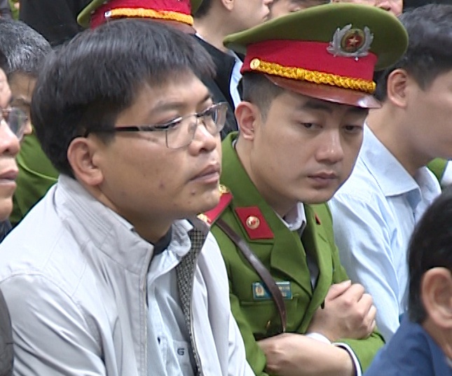 6 thuoc cap cua ong Dinh La Thang duoc de nghi giam nhe hinh phat hinh anh
