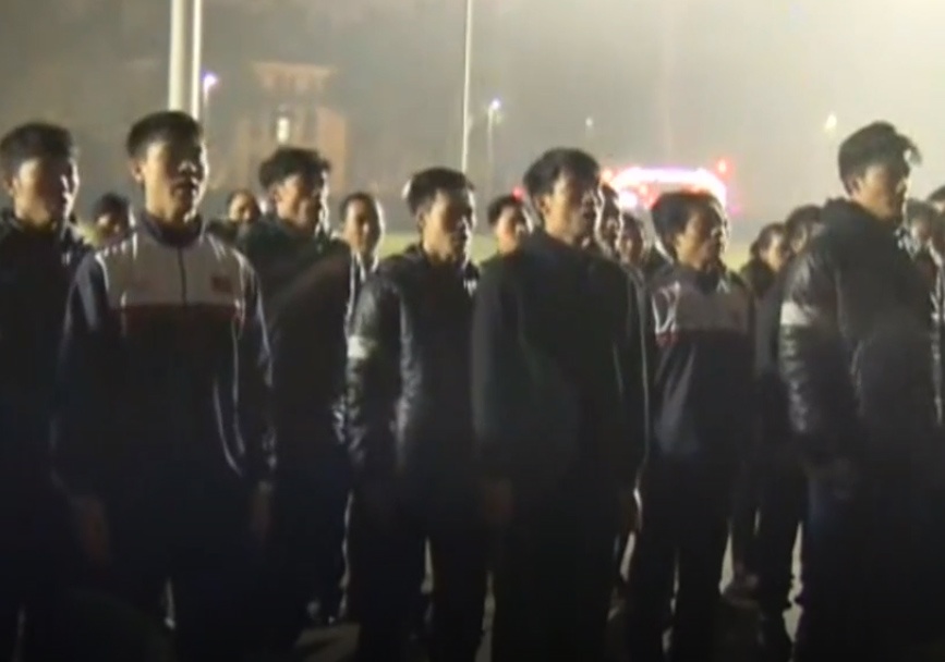 Doi tuyen U23 Viet Nam hat quoc ca truoc Lang Chu tich Ho Chi Minh hinh anh