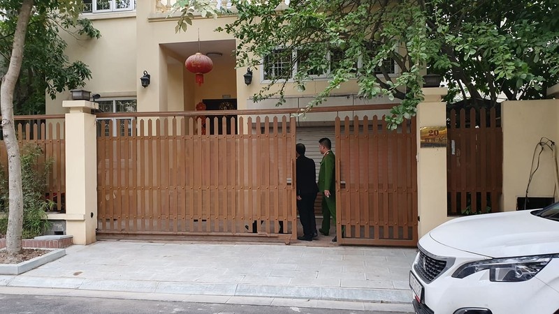 Bat giam Chanh van phong Thanh uy Ha Noi anh 1