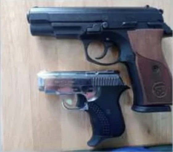 Giang ho Binh Phuoc no sung truy sat nhom tai xe xe tai hinh anh