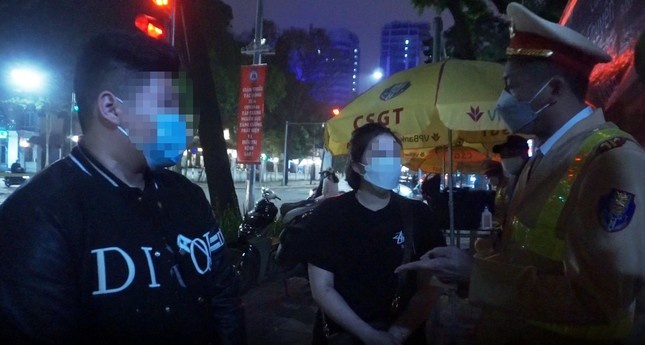 Nhung cau chuyen bat ngo khi quai xe dung canh sat 141 hoa trang hinh anh