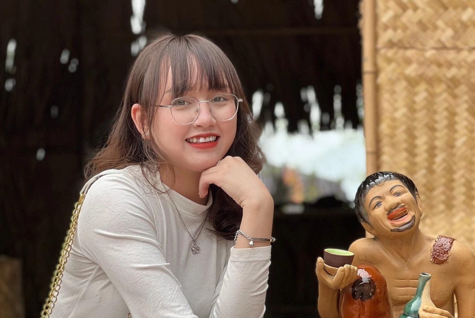 Nguoi di lam chi 17 trieu dong hoc ngoai ngu de bot tu ti hinh anh