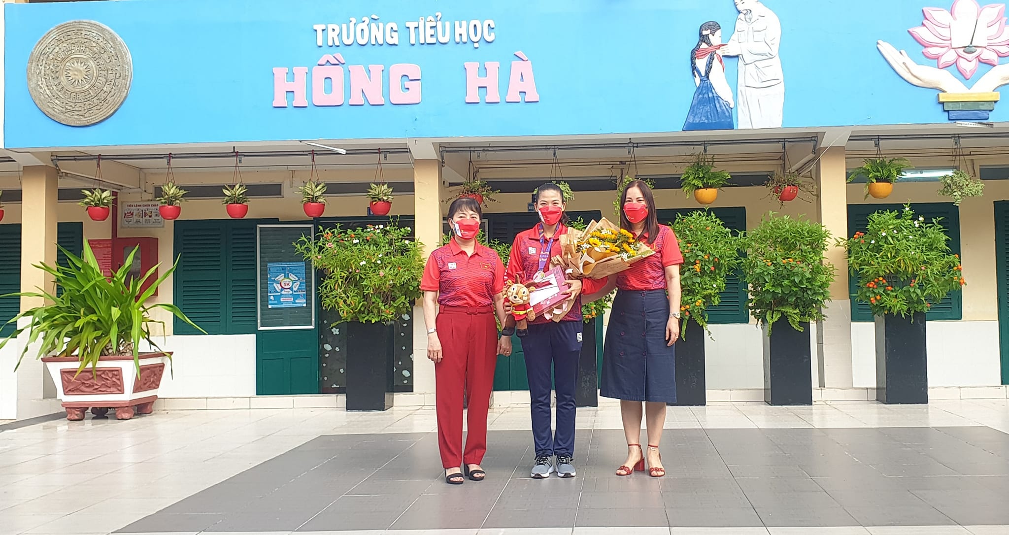 tấm huy chương SEA Games 31
 ảnh 2 tam huy chuong SEA Games 31 anh 2