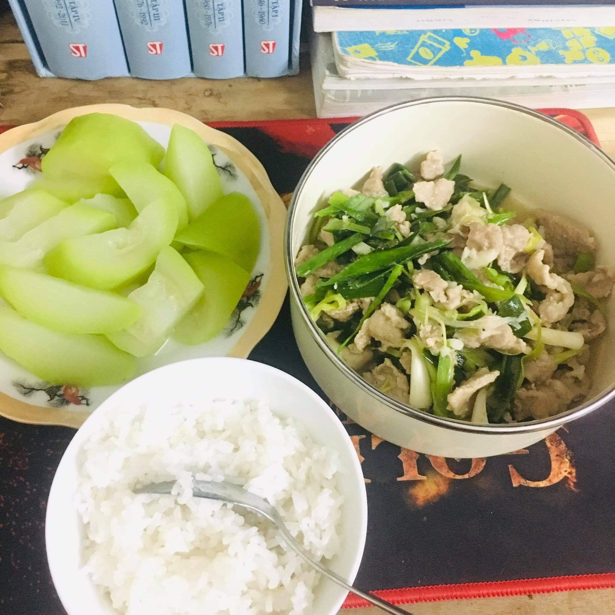 Sinh vien doi cho tro anh 3