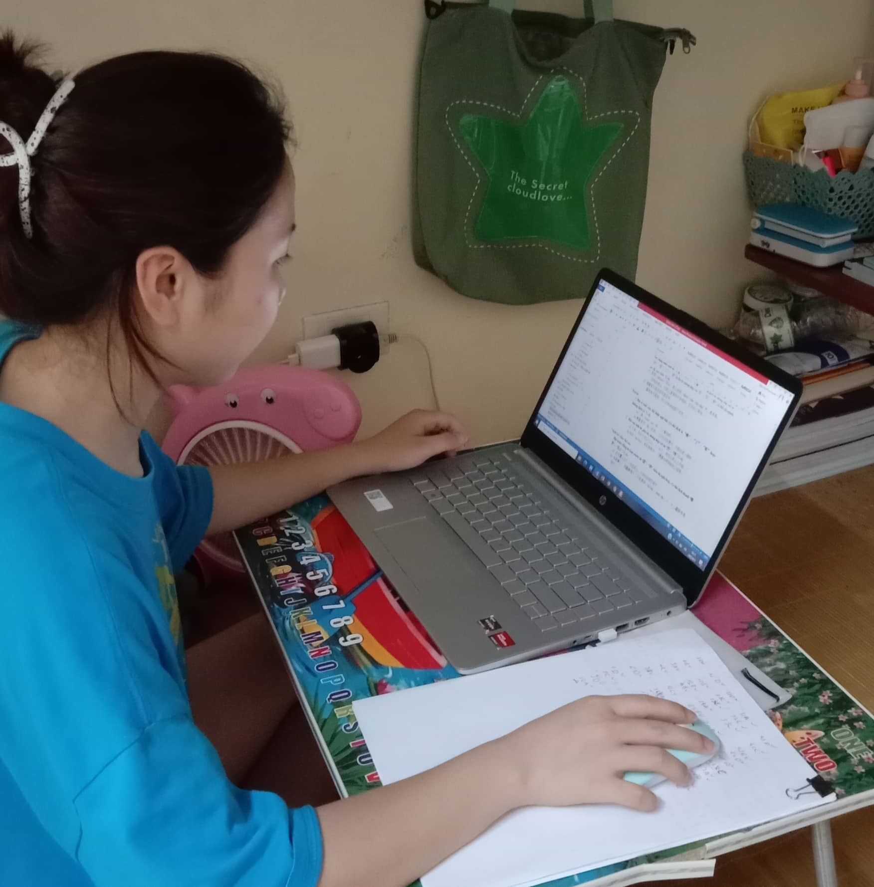 Sinh vien doi cho tro anh 1