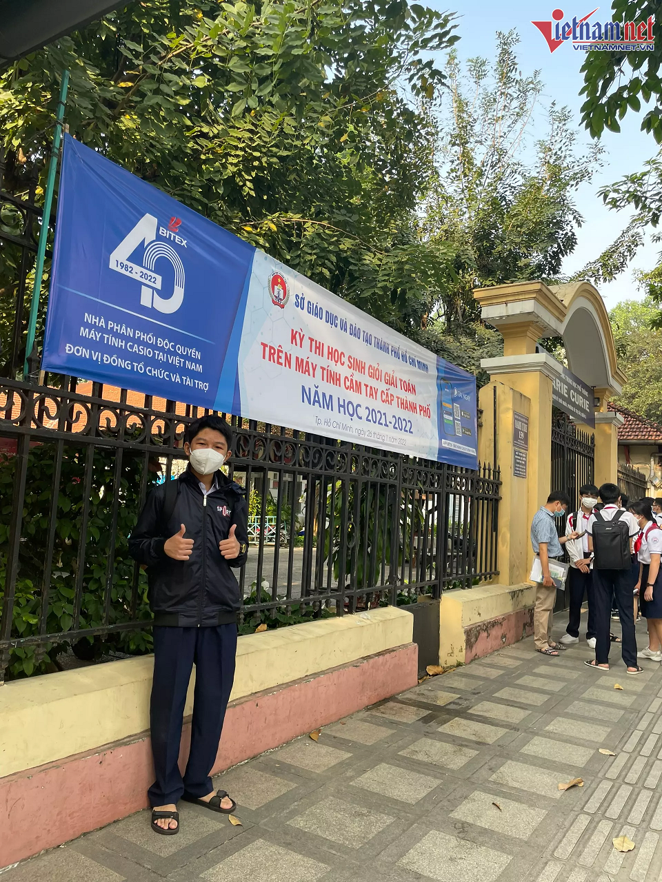 Nam sinh gianh thu khoa thi lop 10 TP.HCM anh 2