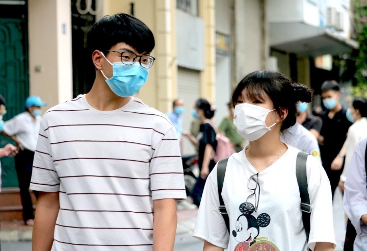 Nhieu dai hoc giam chi tieu anh 1