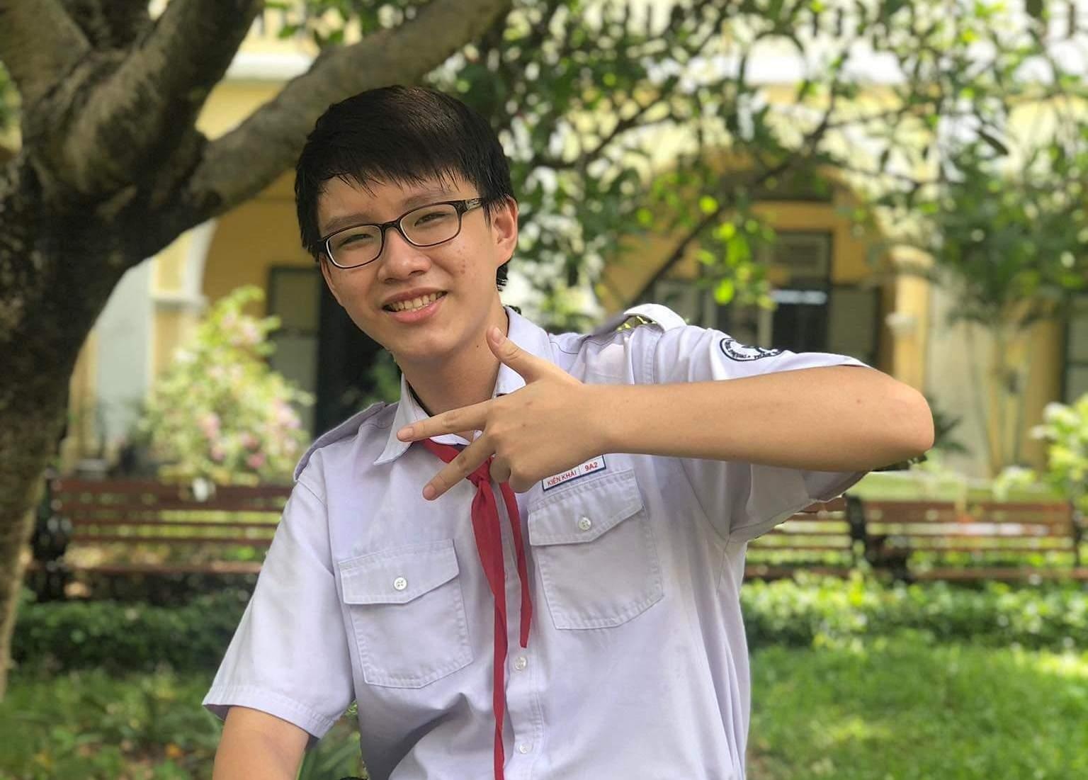 Thủ khoa kép vào lớp 10 TP.HCM ảnh 2 Thu khoa kep vao lop 10 TP.HCM anh 2