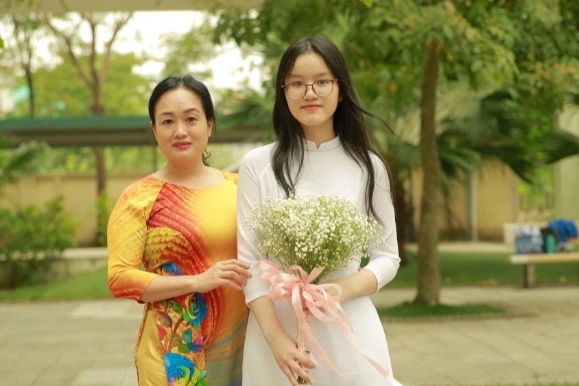 Nu sinh trung tuyen ba truong chuyen anh 2