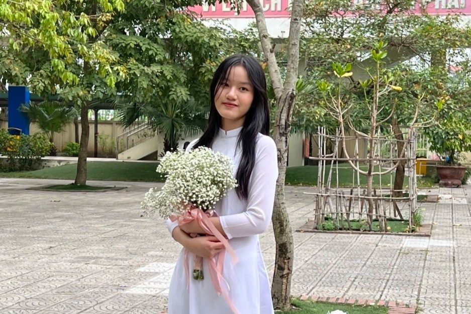 Nu sinh trung tuyen ba truong chuyen anh 1