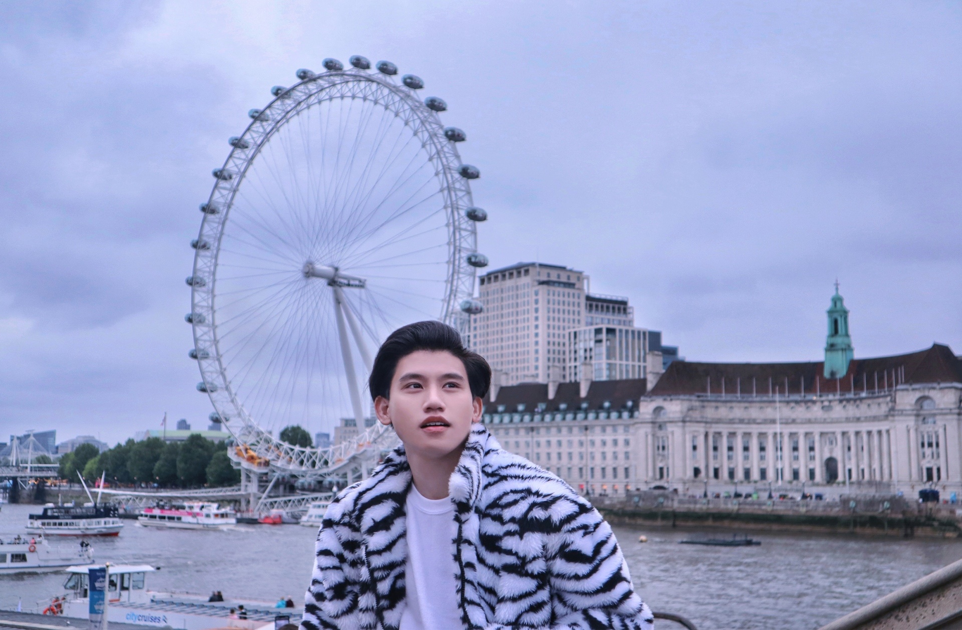 nam sinh Viet tai Anh anh 3