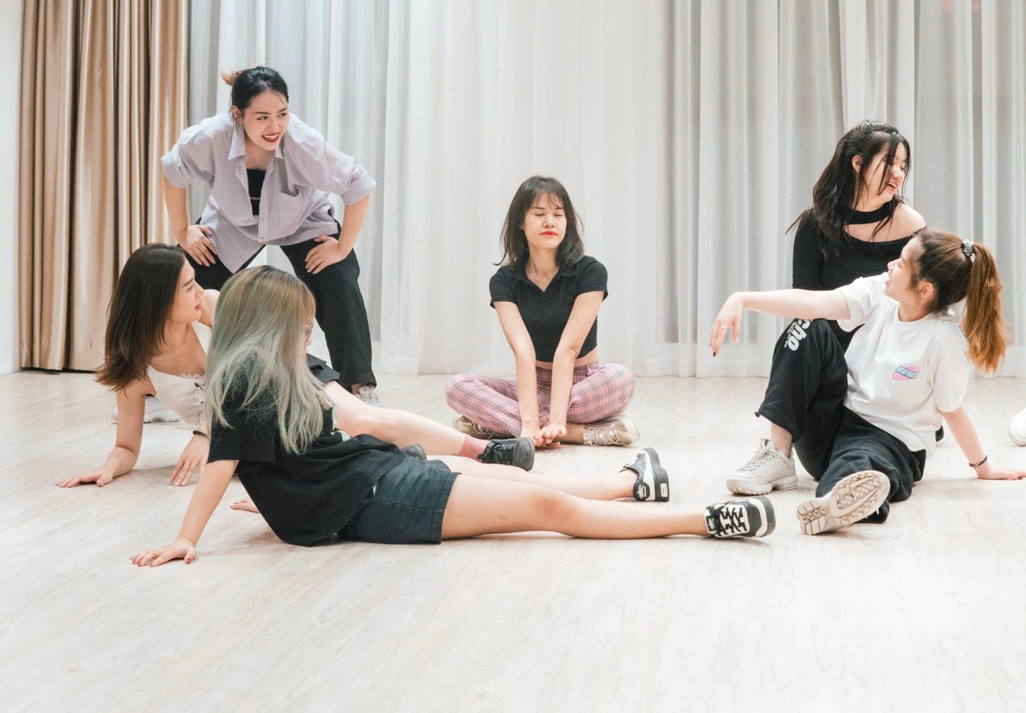 dan van phong hoc nhay anh 3