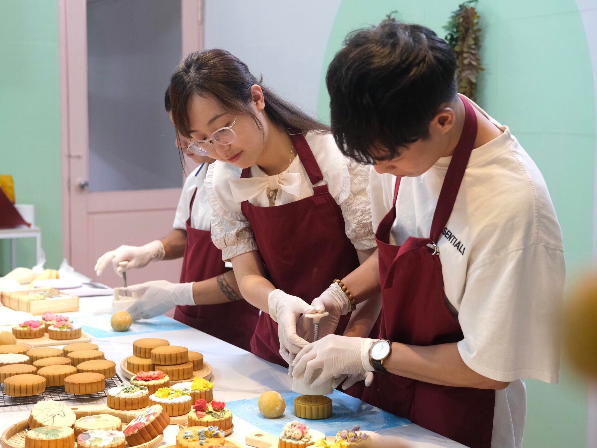 vẽ tranh trên bánh ảnh 5 ve tranh tren banh anh 5
