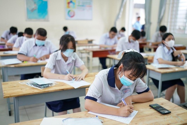 Kiem nhiem nhieu nhung chi tra du gio 1 nhiem vu khien giao vien thiet hinh anh