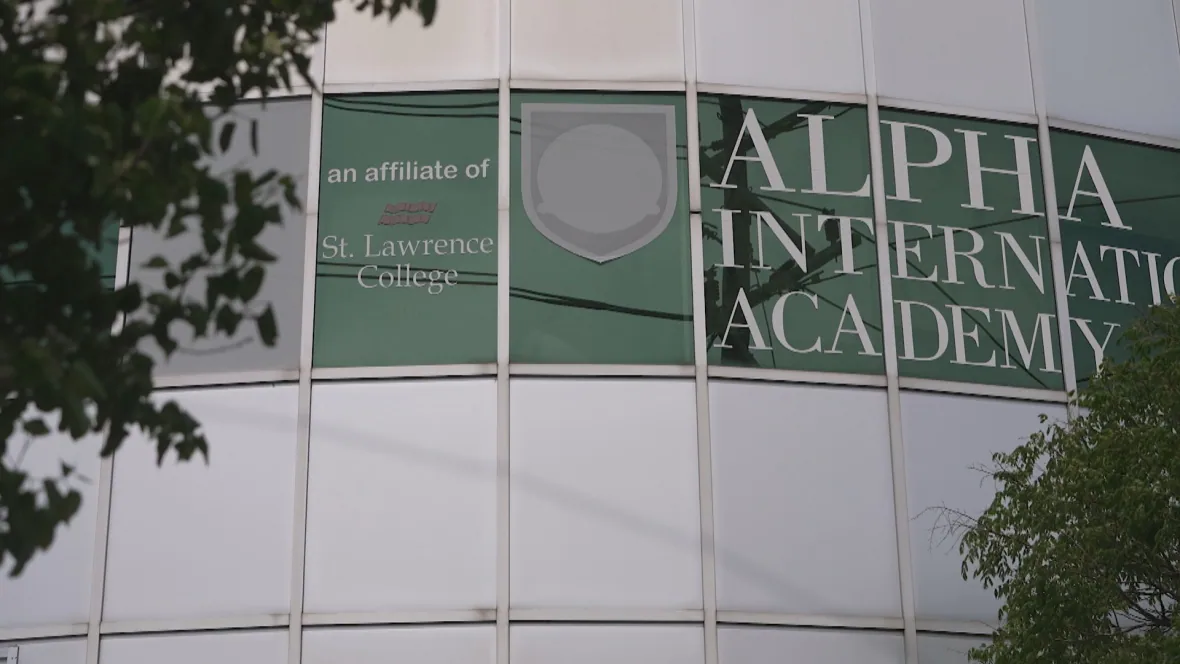 sinh vien quoc te anh 2