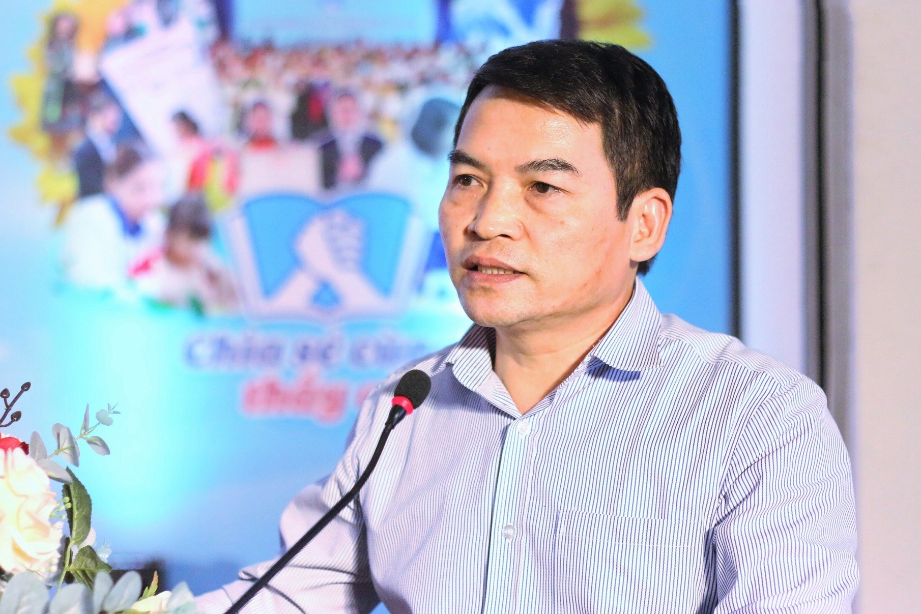 Bo GD&DT dang de xuat tuyen dung, hop dong voi giao vien 'duoi chuan' hinh anh