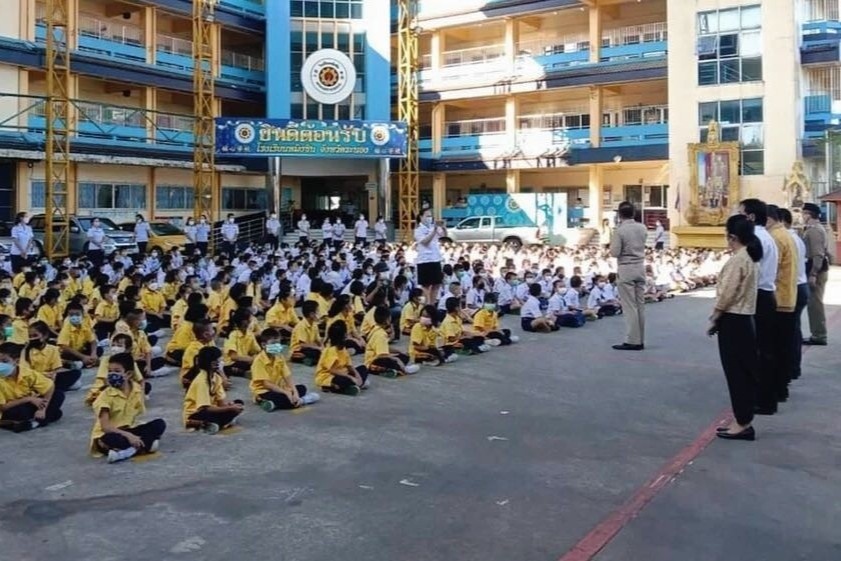 Xa 18 phat sung vao truong tieu hoc vi khong chiu noi tieng on ao hinh anh