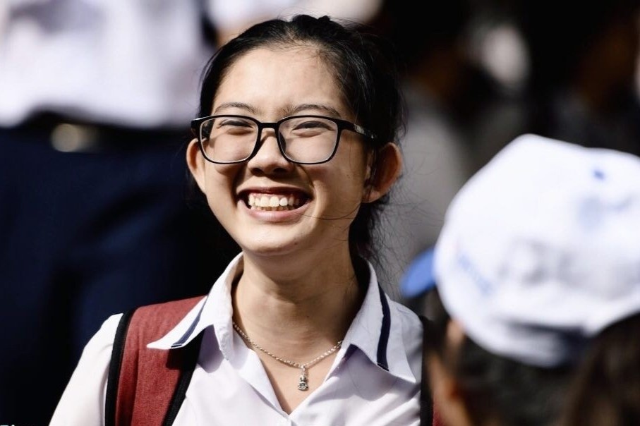 Khong to chuc lop khong chuyen trong truong chuyen hinh anh