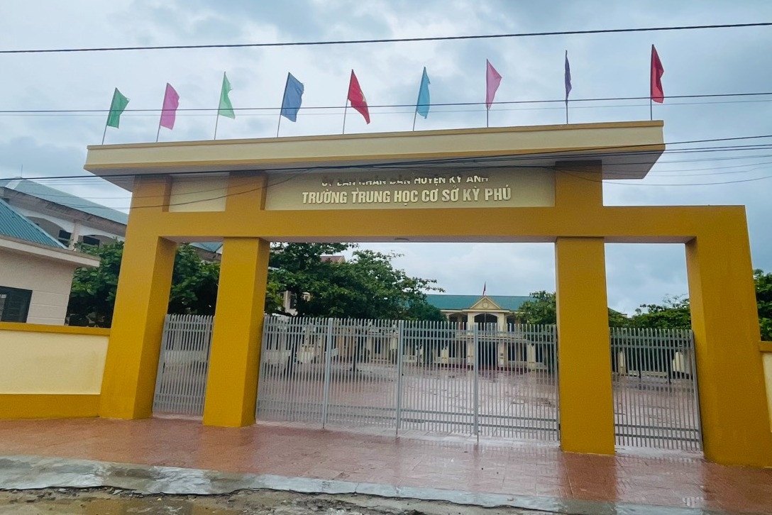 Them 2 thay giao xin nghi 'kham benh' nhung lai sang Han Quoc tim viec hinh anh